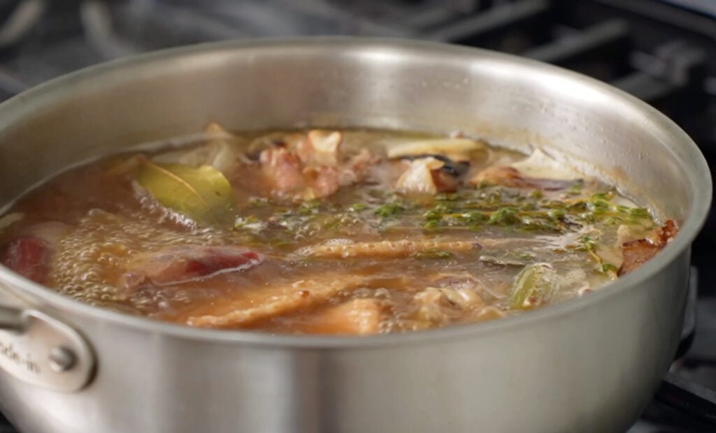 simmering turkey stock