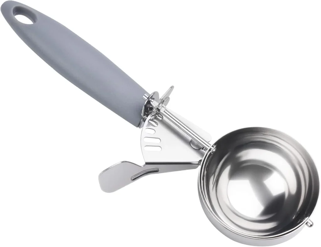 4 oz scoop with grey handle