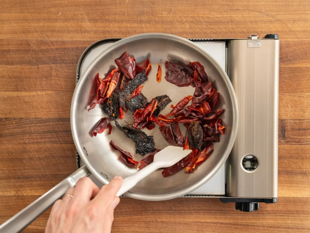 saut&eacute;ing dried chiles